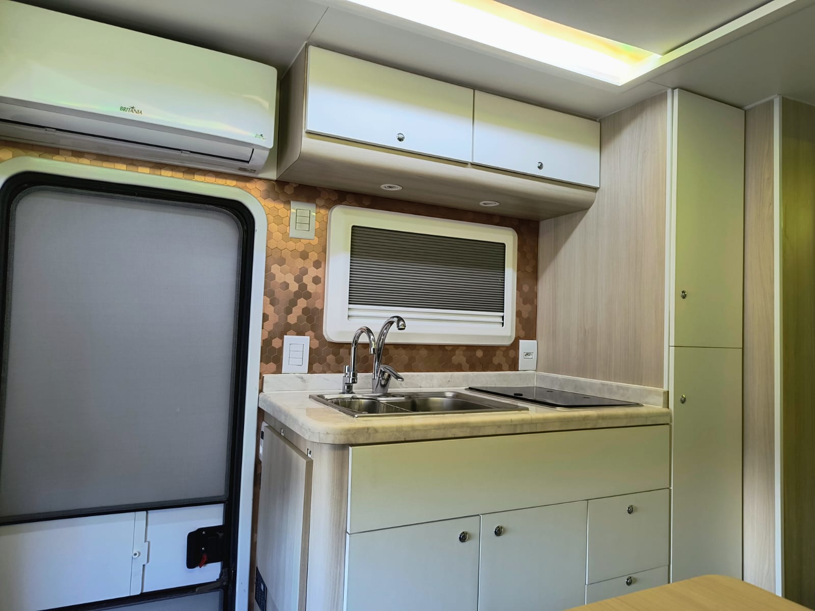 Motorhome Sprinter LEVE ano 2022