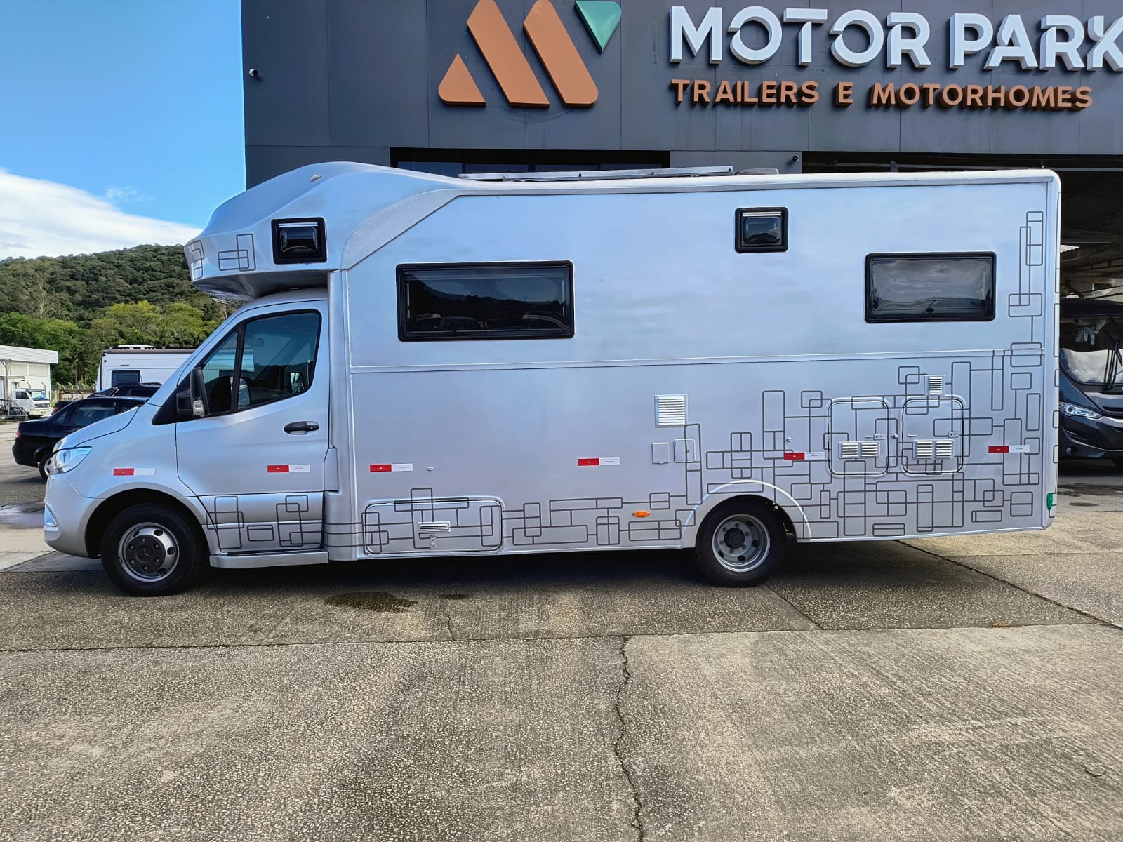 Motorhome Sprinter LEVE ano 2022