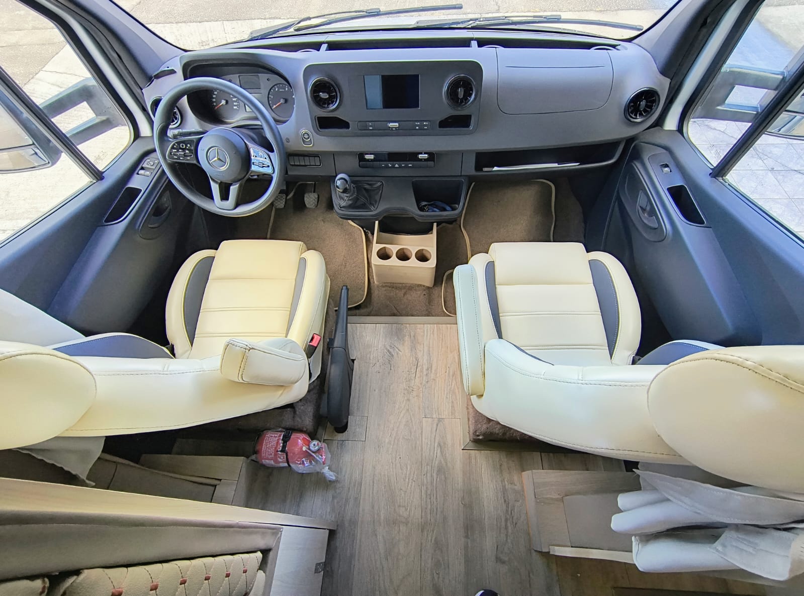 Motorhome Sprinter LEVE ano 2022