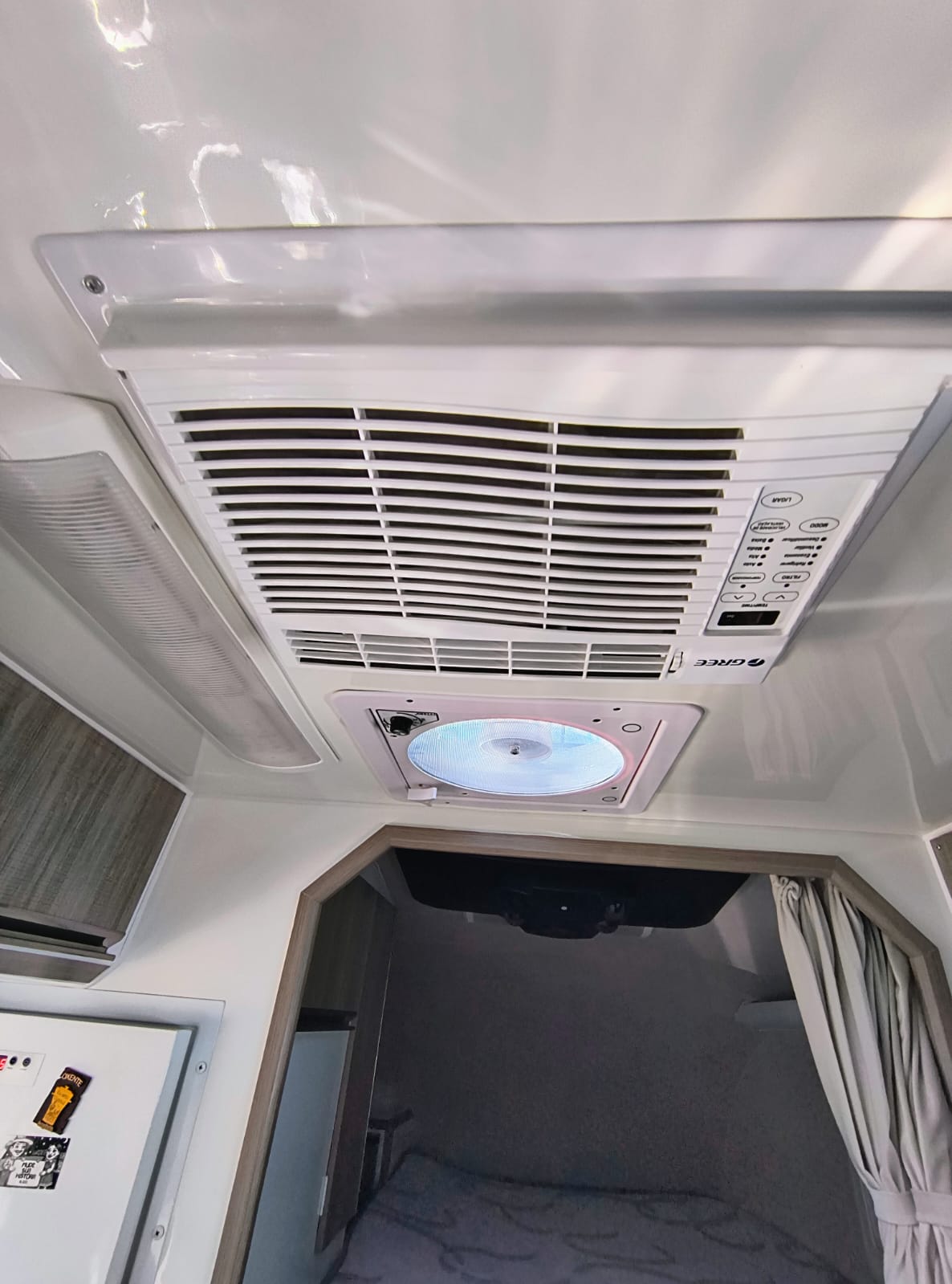 Camper Duaron Super King- ano 2025