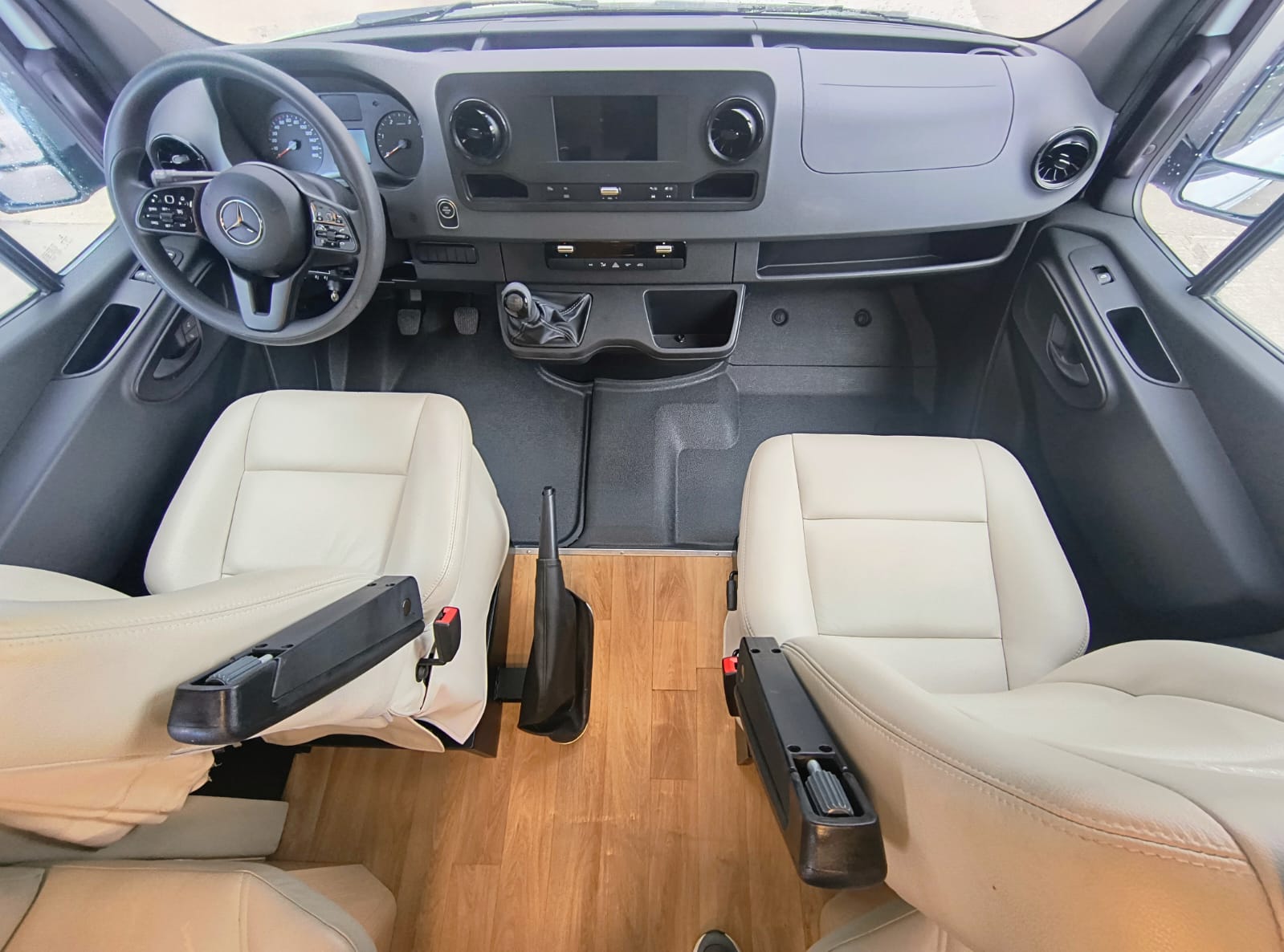 Motorhome Santo Inácio 6.9 - ano 2021
