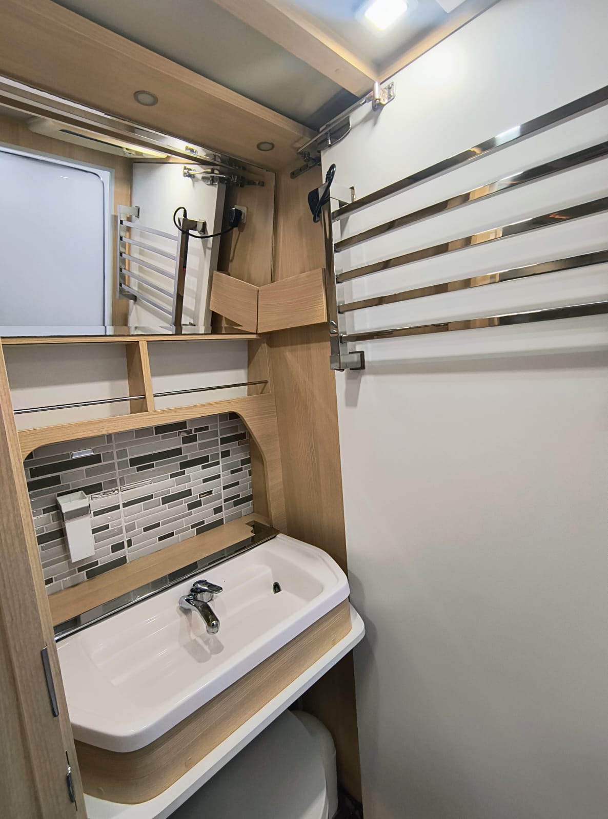 Motorhome Santo Inácio 6.9 - ano 2021