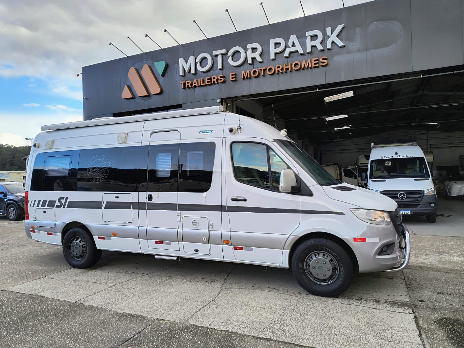 Motorhome Santo Inácio 6.9 - ano 2021